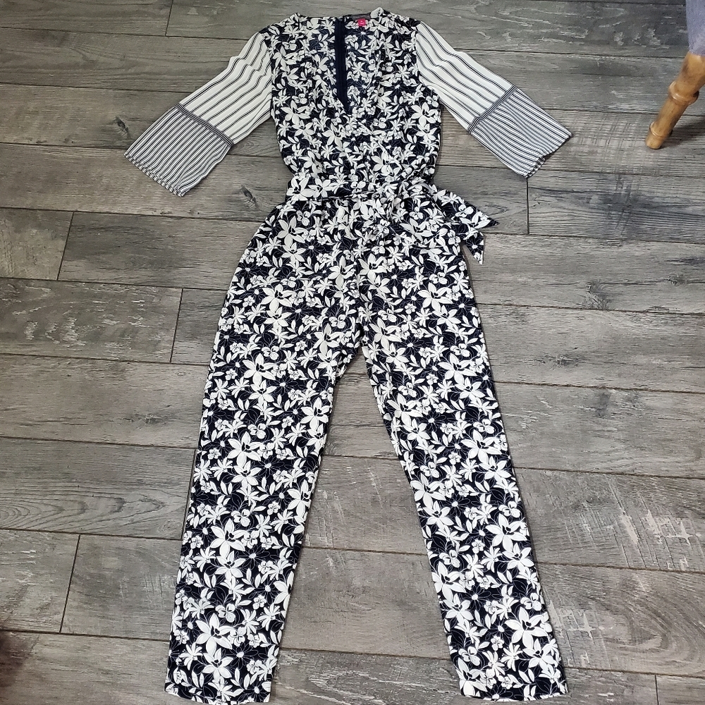 Vince Camuto xs Jumpsuit
